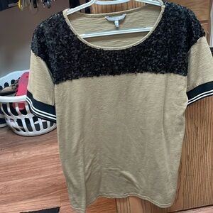 Cute sequined BKE tshirt